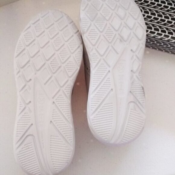 NIB Taupe Suede Wingtip Women's Drivers Derbys 5.5 MSRP $120 - REAL LEATHER!!! - Picture 8 of 12